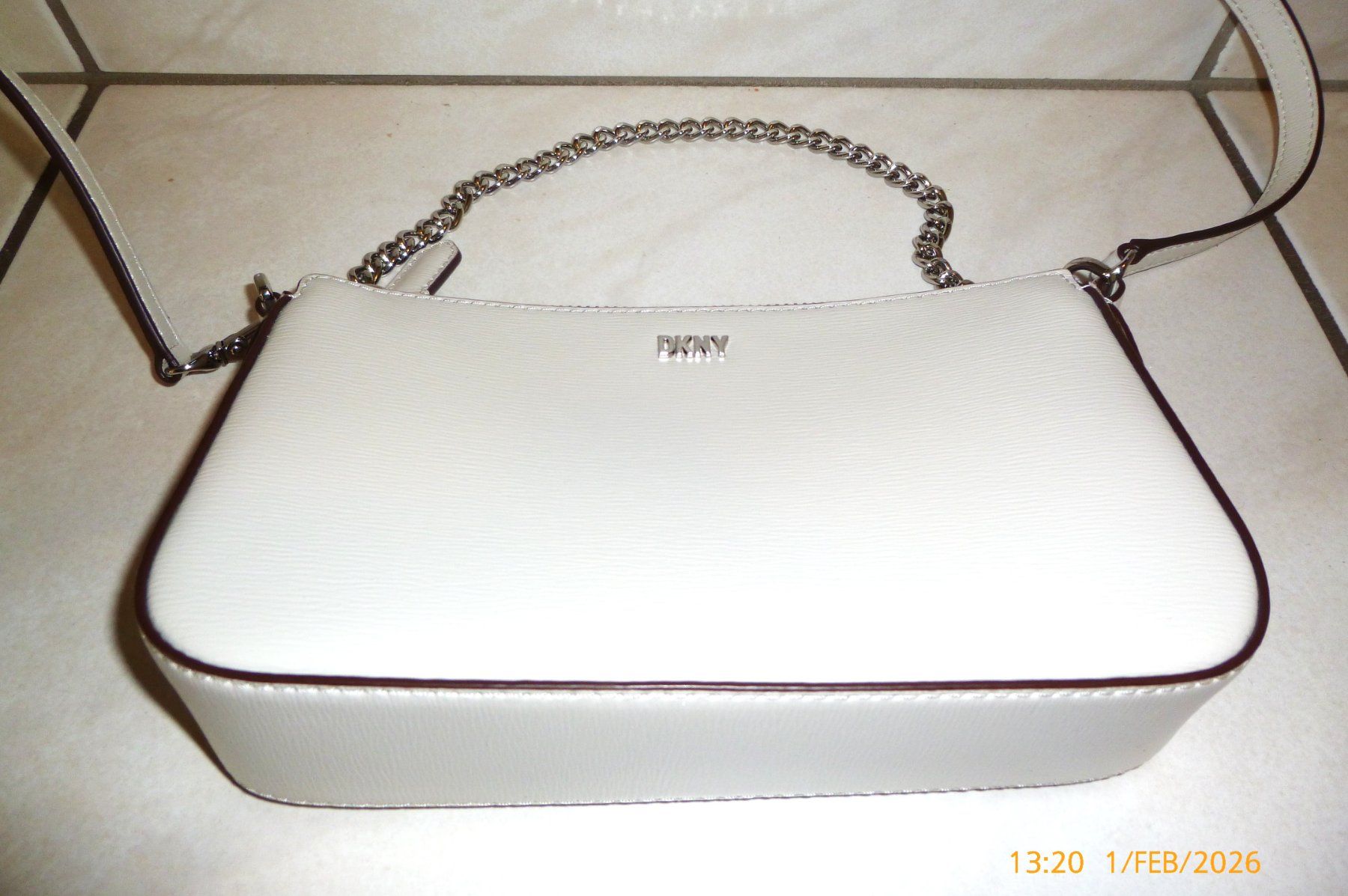DKNY Borse da donna: DKNY LEDERTASCHE WEISS NEU – Nuovo (secondo la descrizione) da Läufelfingen venduto da Kamari 2