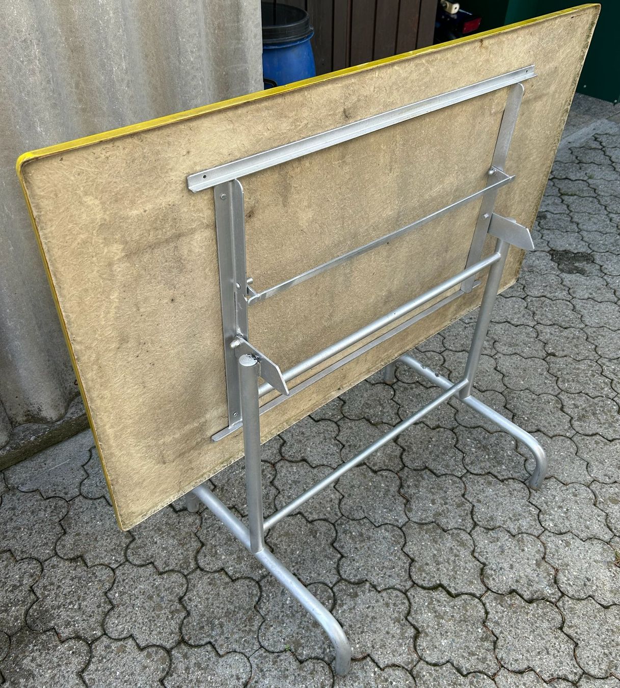 Tavoli: Gartentisch gelb klappbar – Usato da Brunegg venduto da uply 2