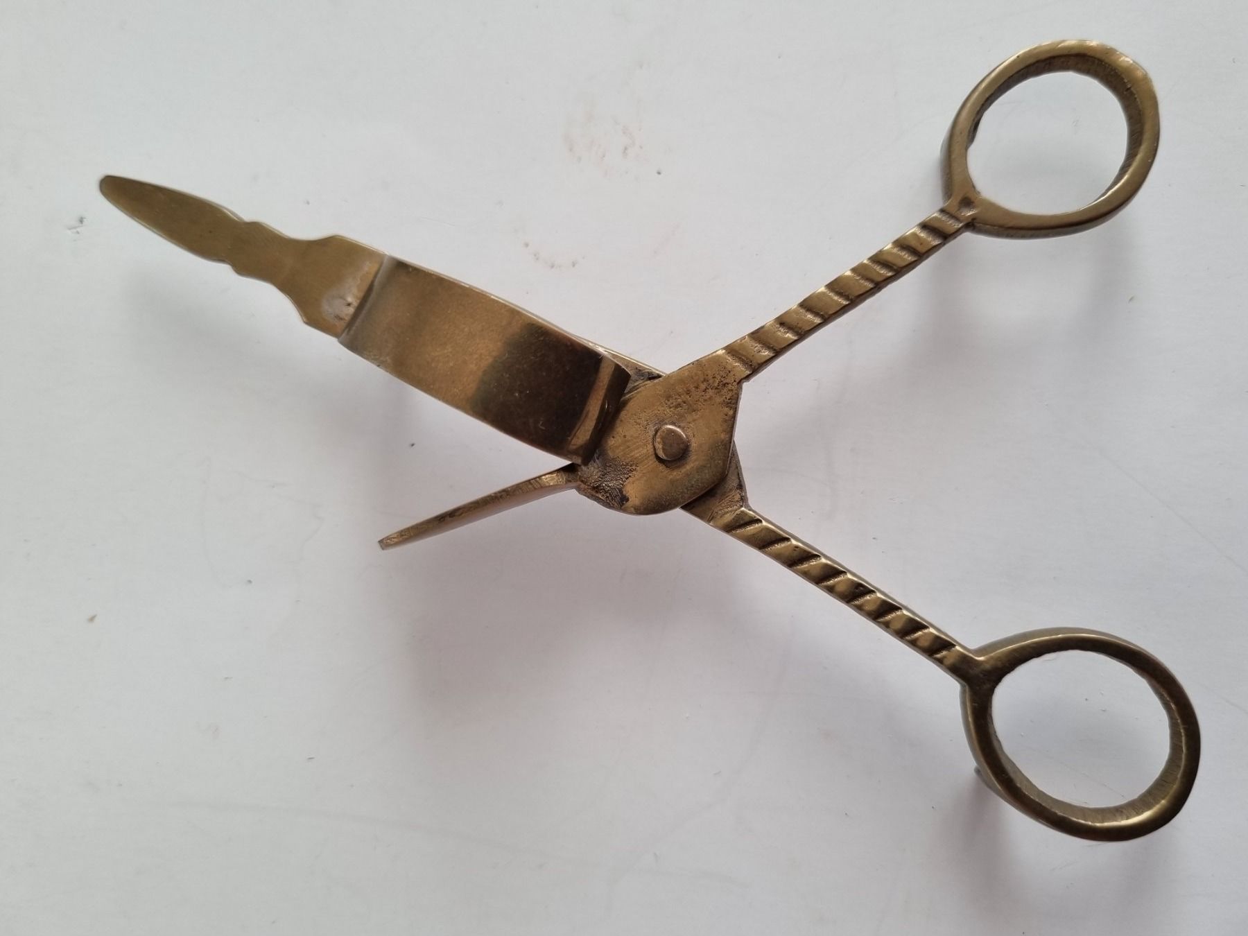 Tutti gli attrezzi: Antike Dochtschere aus Messing Vintage – Usato da Opfikon venduto da Diversamente 1