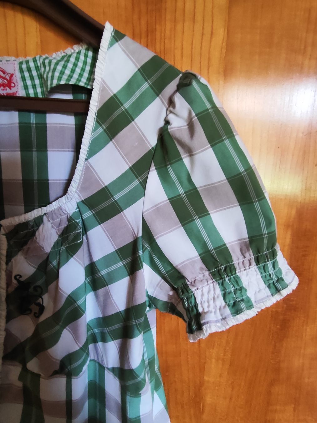 Camicette: Bluse Oktoberfest-Folklorestil – Usato da Madiswil venduto da marmotte63 1