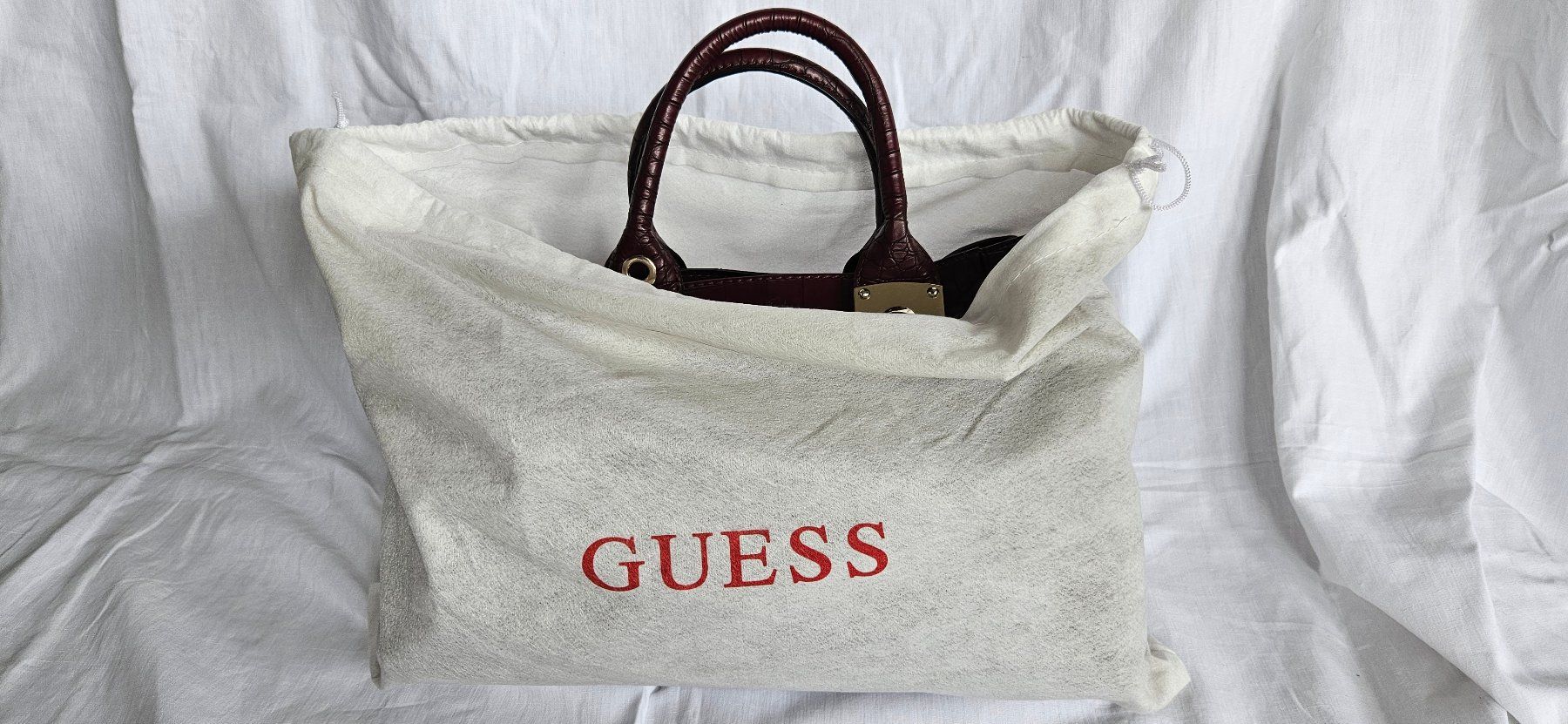 Guess Taschen für Damen: Damentasche Guess – Gebraucht aus Eschenbach LU von urabamba 1