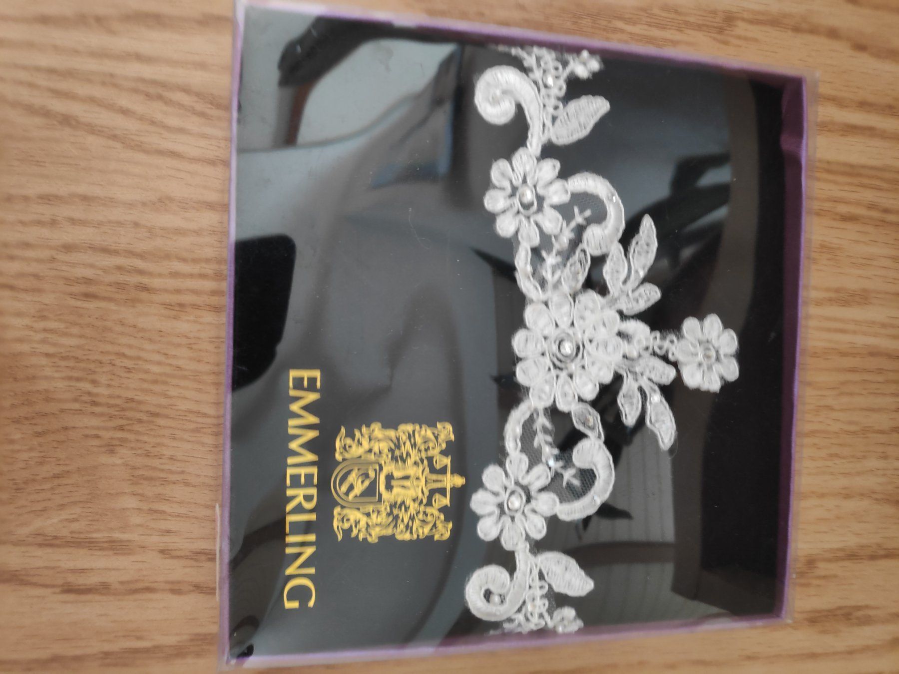 Accessori per capelli: Dentelle – Nuovo e nell'imballaggio originale da Couvet venduto da fat_kyl7 2