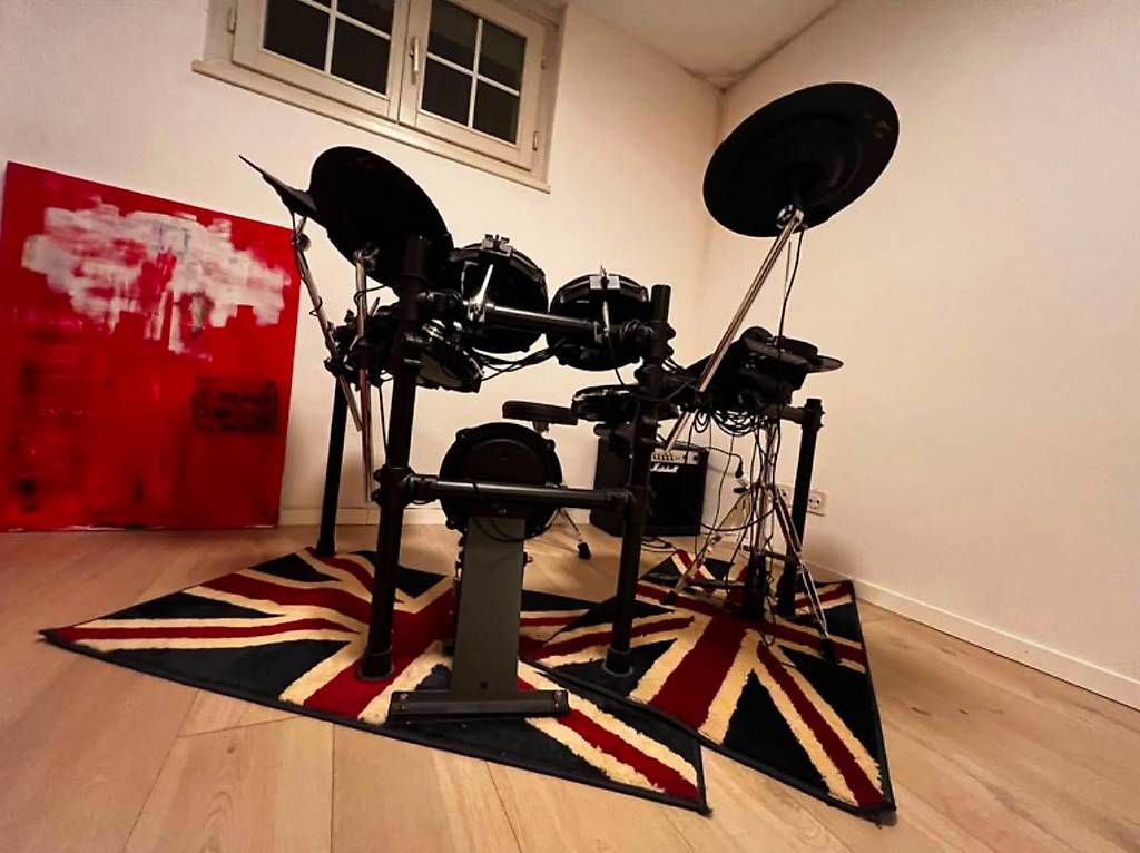 Thomann Musikinstrumente: Millenium MPS-850 E-Drum Set Bundle – Gebraucht aus Chambésy von alb_97cb