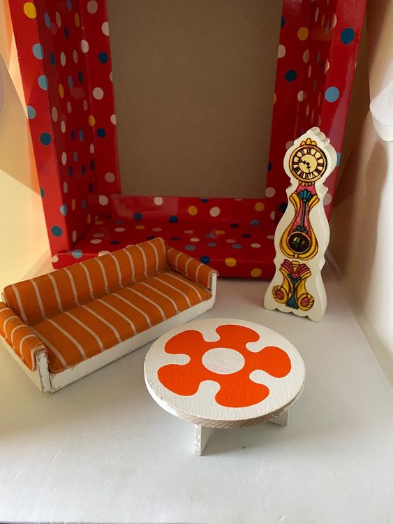 Chaise Miniature Rouge En Bois Pour Maison De Poupée - 9x3,7x3,5 Cm - Décoration Playhouse, Accessoire Créatif