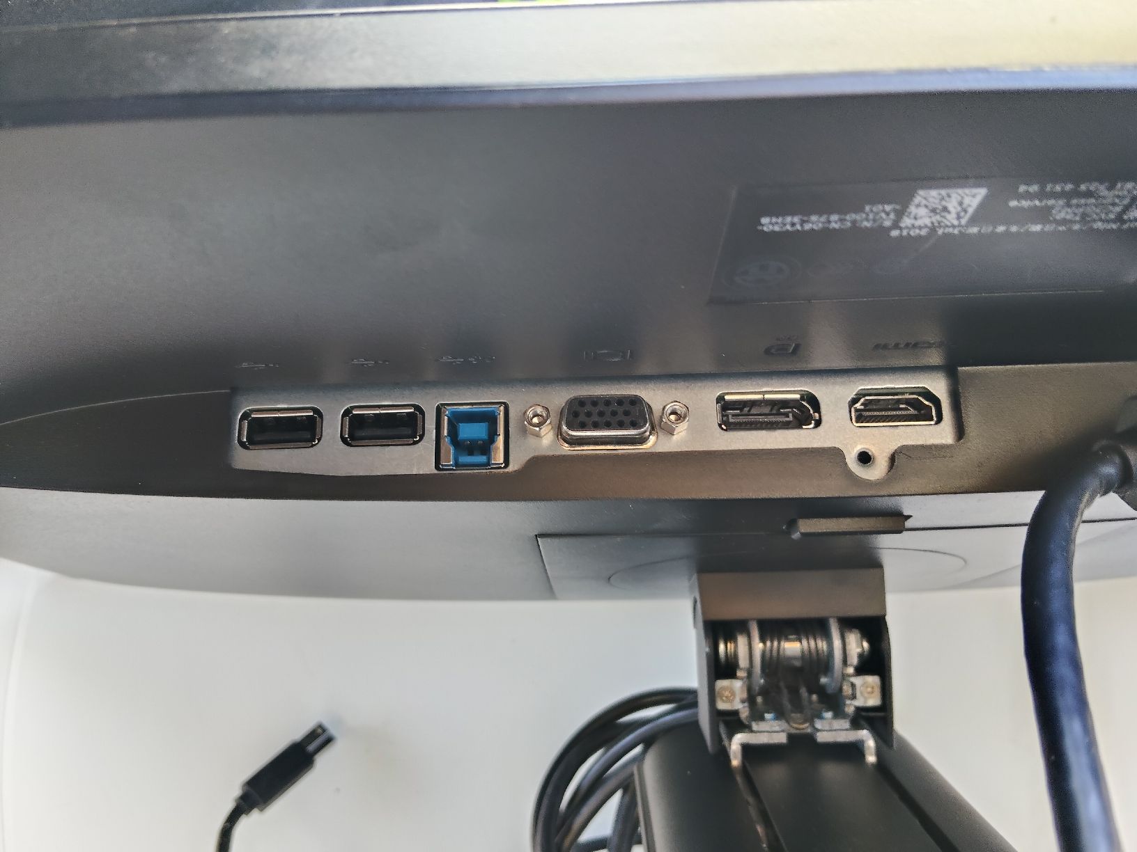 Dell Monitor: Dell Monitor – Usato da Dintikon venduto da Ico3 3