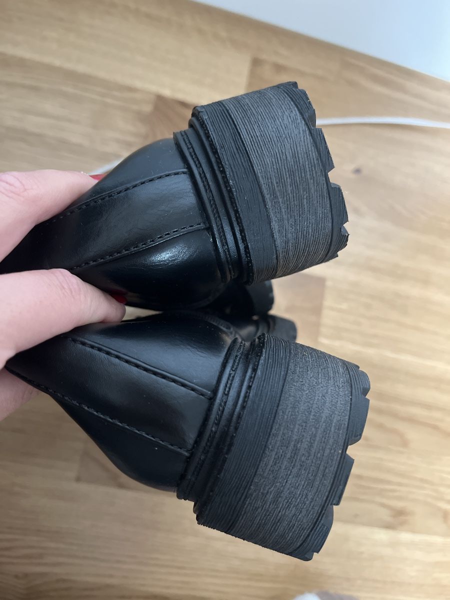Damenschuhe: Stiefel – Neu (gemäss Beschreibung) aus Kriens von  8