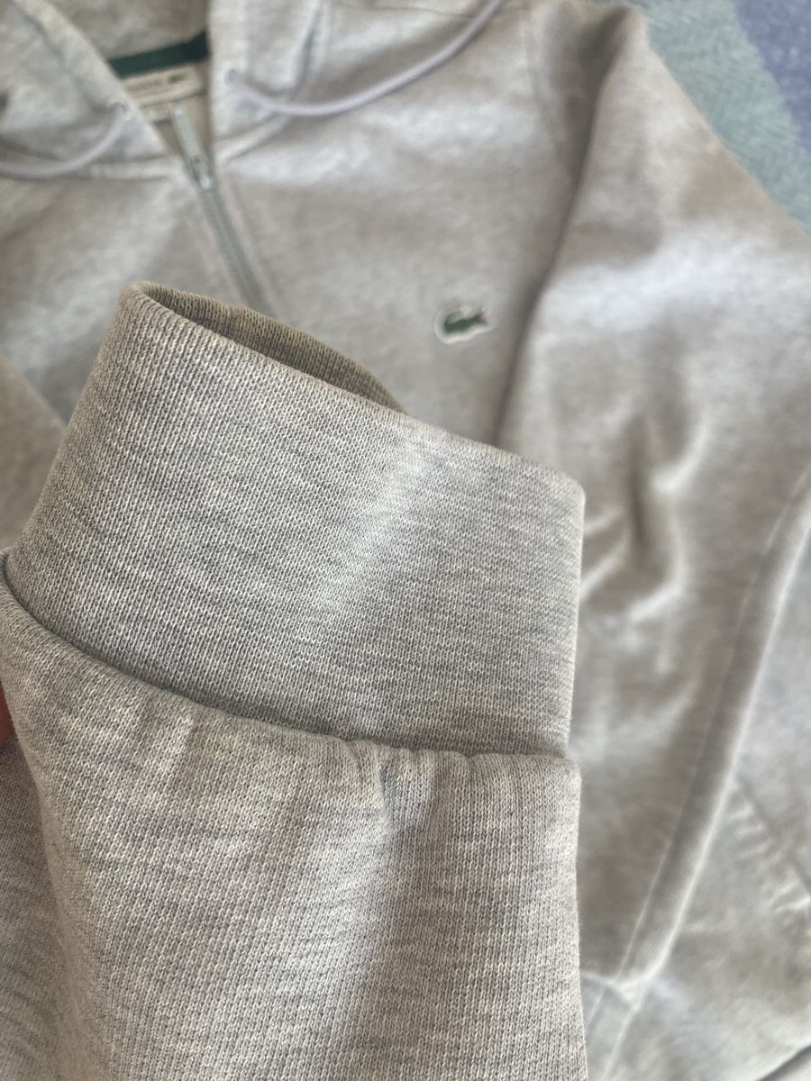 Lacoste Pullover & Sweatshirts: Lacoste grey hoodie  – Gebraucht aus Bottmingen von Poppyfields 1