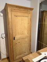 Antike Kiefer Schrank mit Tablaren
