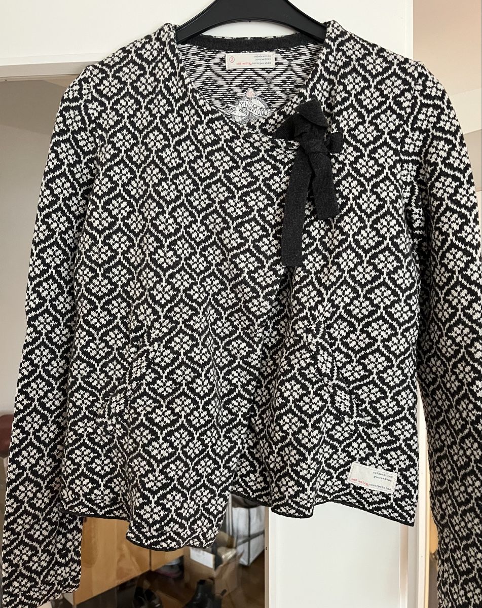Odd Molly Jacken: Odd Molly schwarze Strickjacke – Gebraucht aus Binningen von jud_tz7y