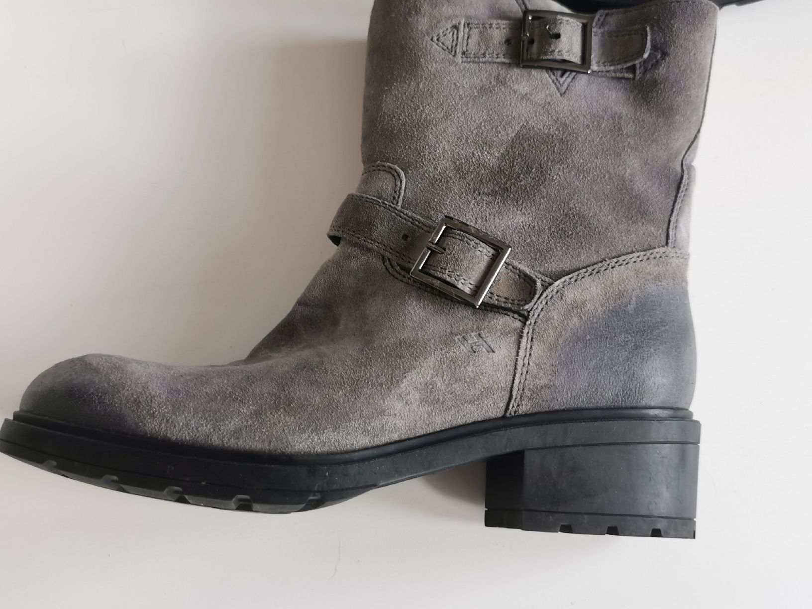 Hogan Scarpe da donna: Hogan Stiefelette grösse 39.5 wildleder – Usato da Sachseln venduto da Ohlala-Shop 1