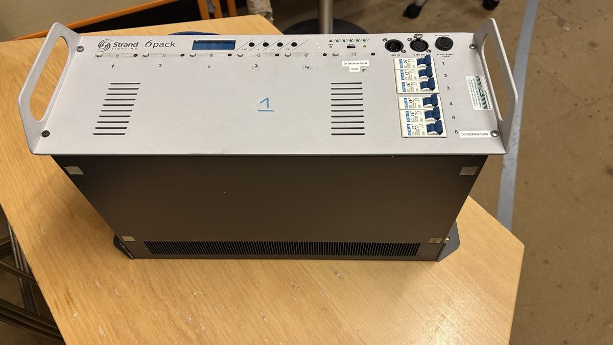 Sistema di controllo: Dimmer Packs, Strand lightning – Usato da Winterthur venduto da Heiri21 2