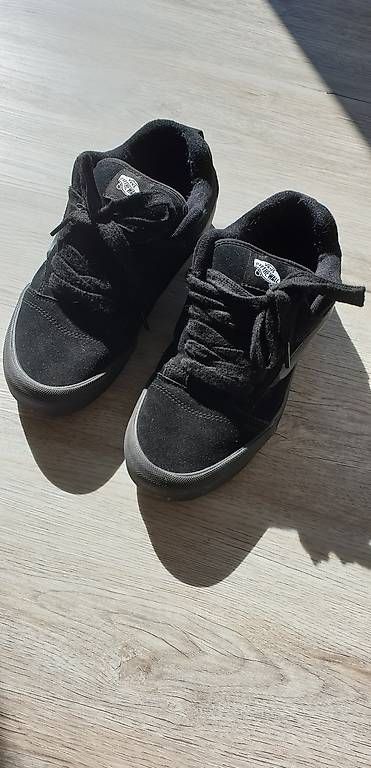 Vans Scarpe da uomo: Grösse 42.5 kaum getragene Vans Knu School – Usato da Widen venduto da Babytaumel