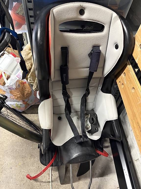 Britax Römer Seggiolini per auto: Kinderfahrradsitz Velositz von Römer – Usato da Zürich venduto da knornl