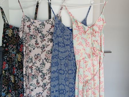 4 jolies  robes légères d été 38/40
