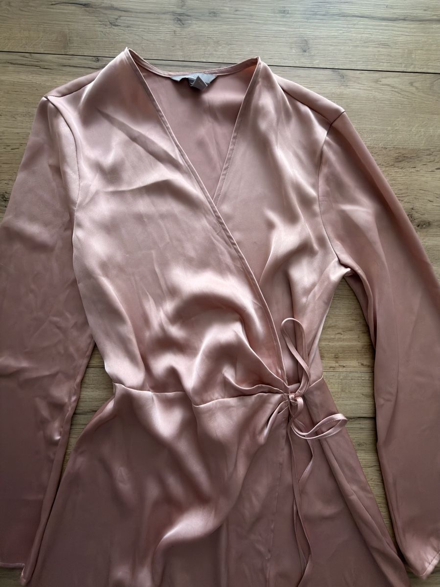 H&M Vestiti: Seidenkleid Wickeloptik, altrosa, Gr S. – Usato da Urdorf venduto da fairfashion 1