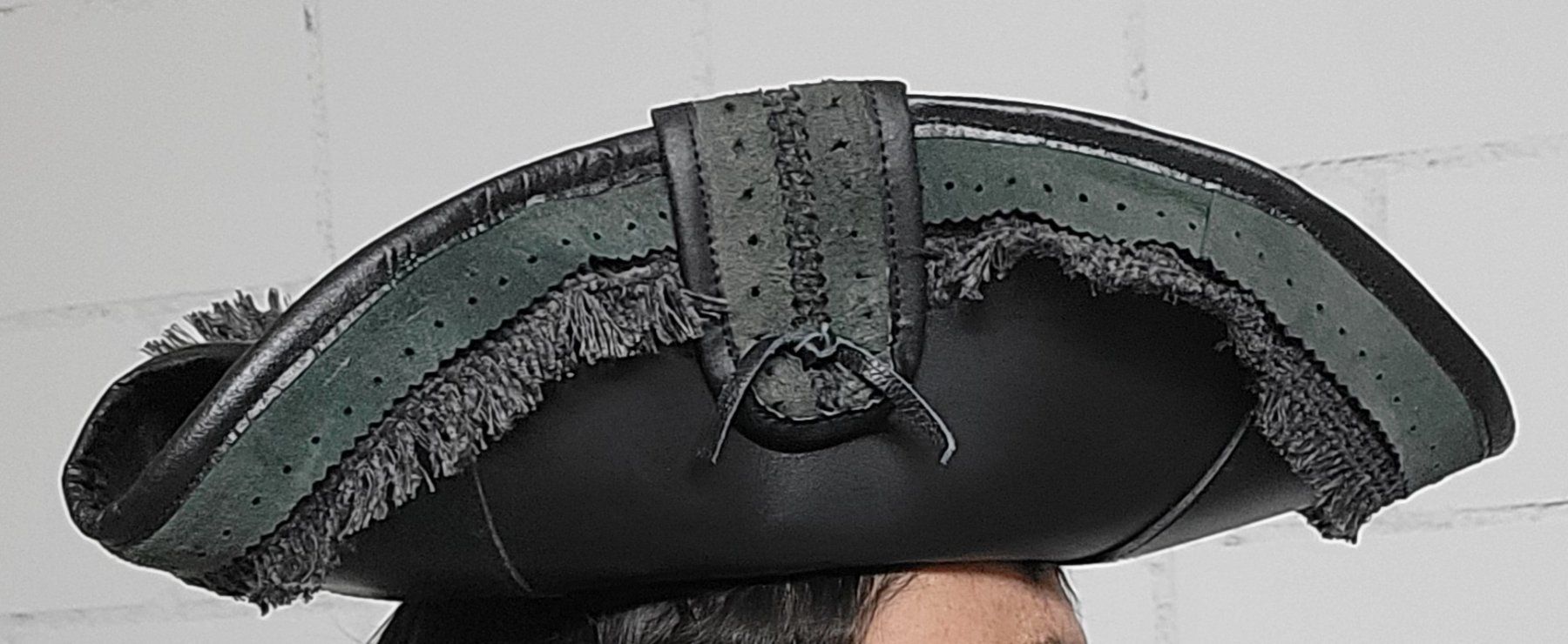 Hüte, Mützen & Caps: Ledener Dreispitz – Gebraucht aus Aarau Rohr von torgath 4