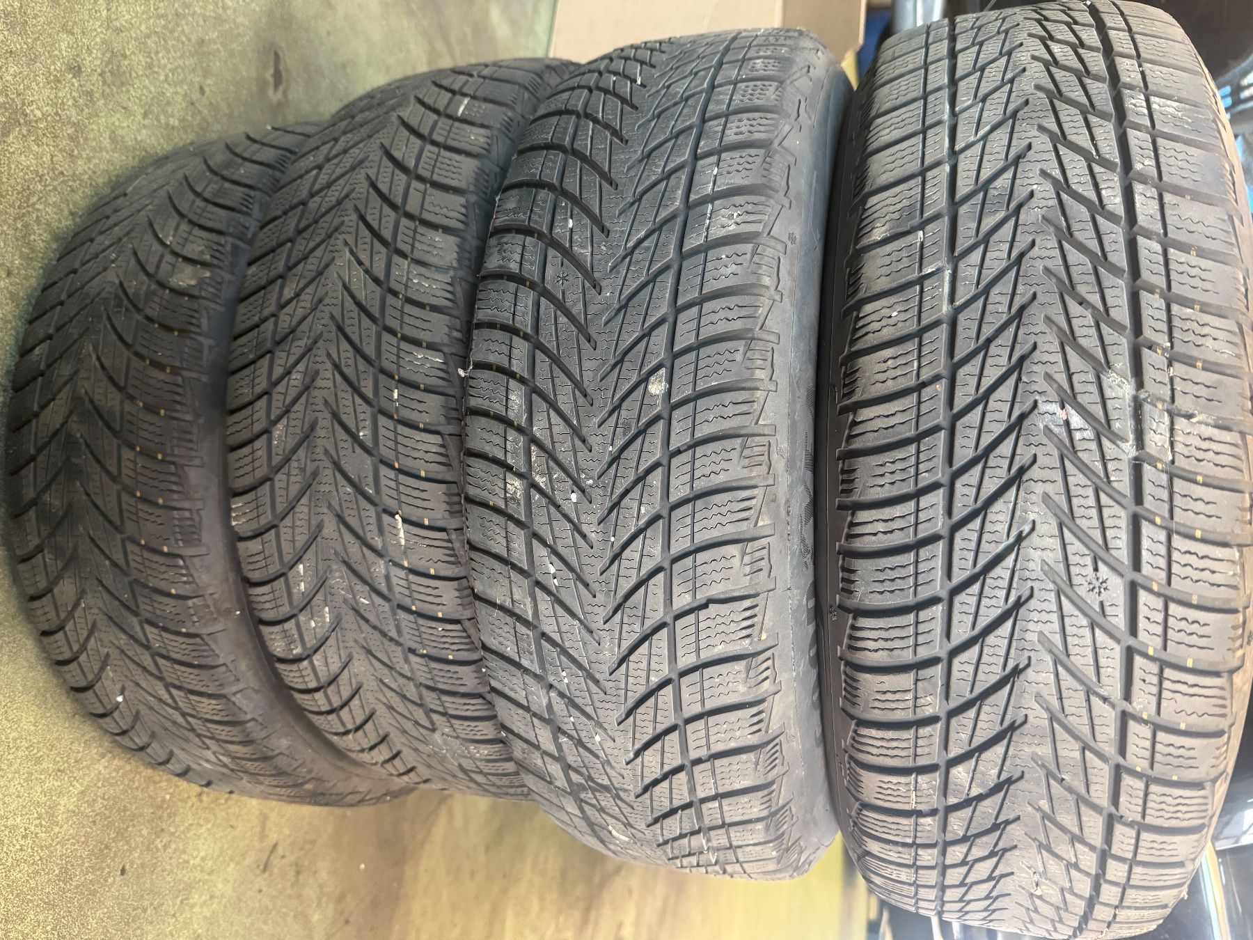 Goodyear Pneumatici & Ruote complete: 195/65R15 – Usato da Widen venduto da Dinero02 2