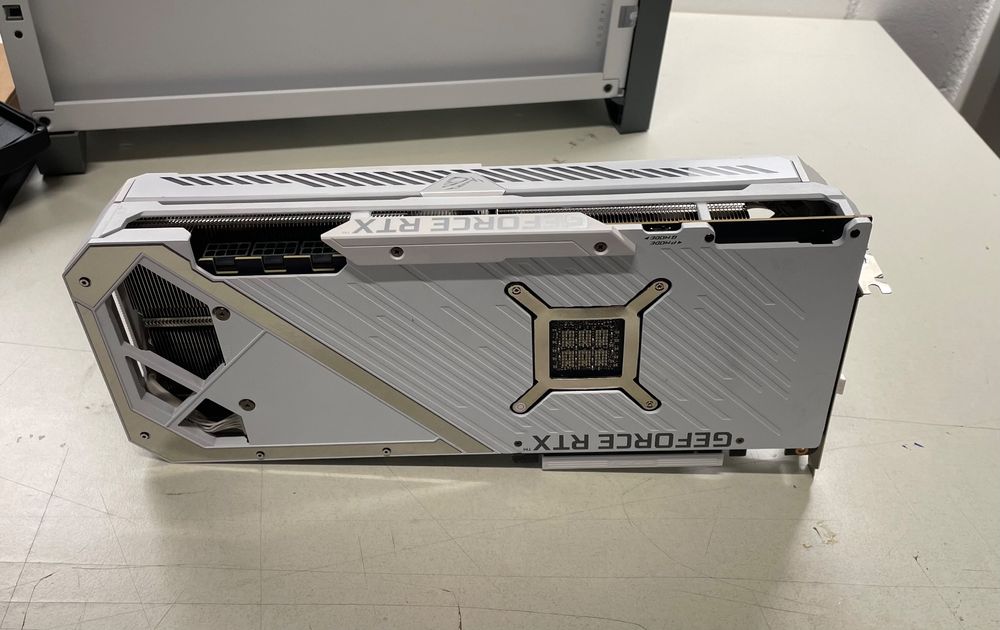Asus ROG RTX 3080 10GB White Edition | Kaufen auf Ricardo