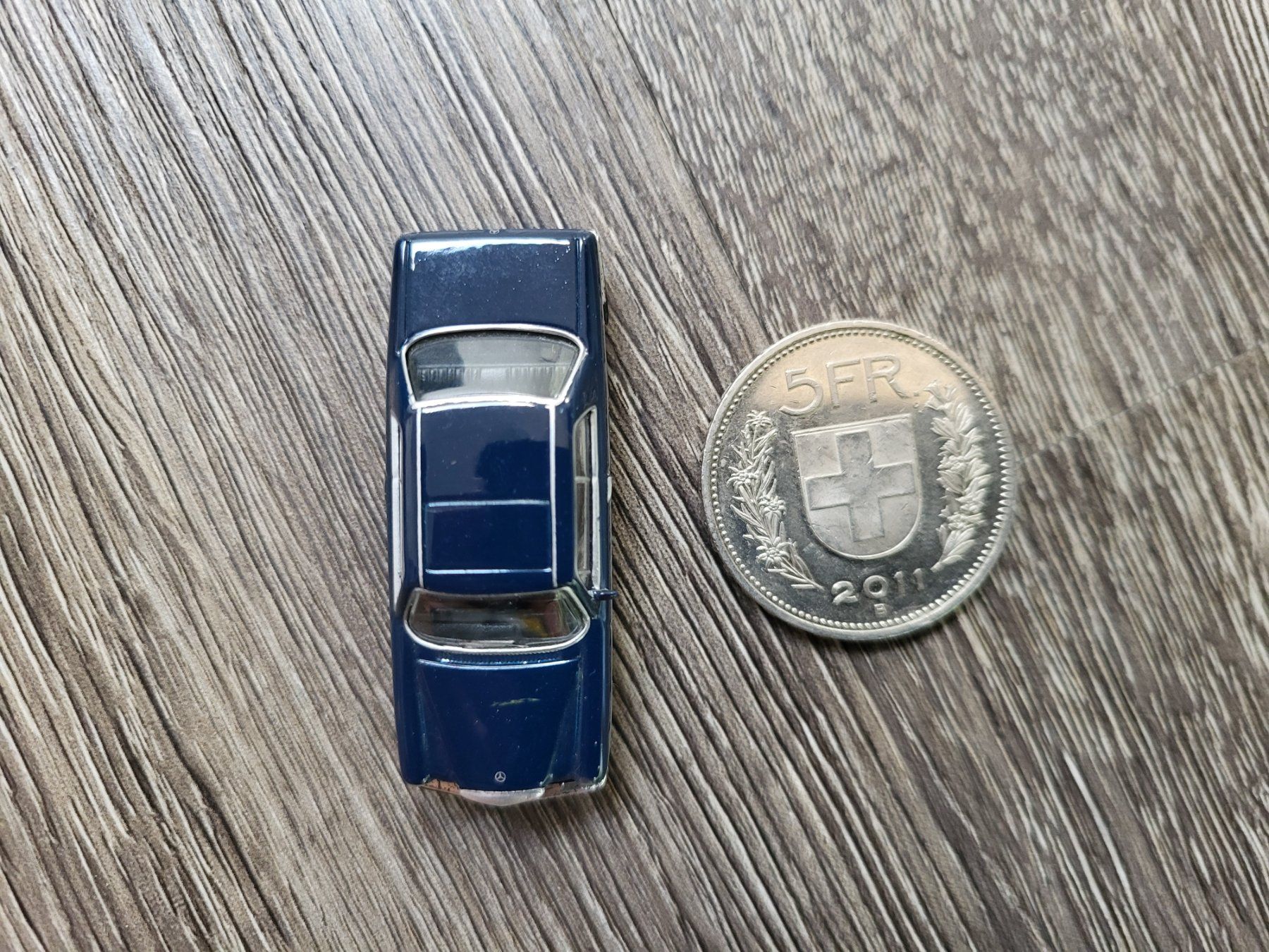 Modellini d'auto: Petite voiture – Usato da Gampelen venduto da cli_2thg 3