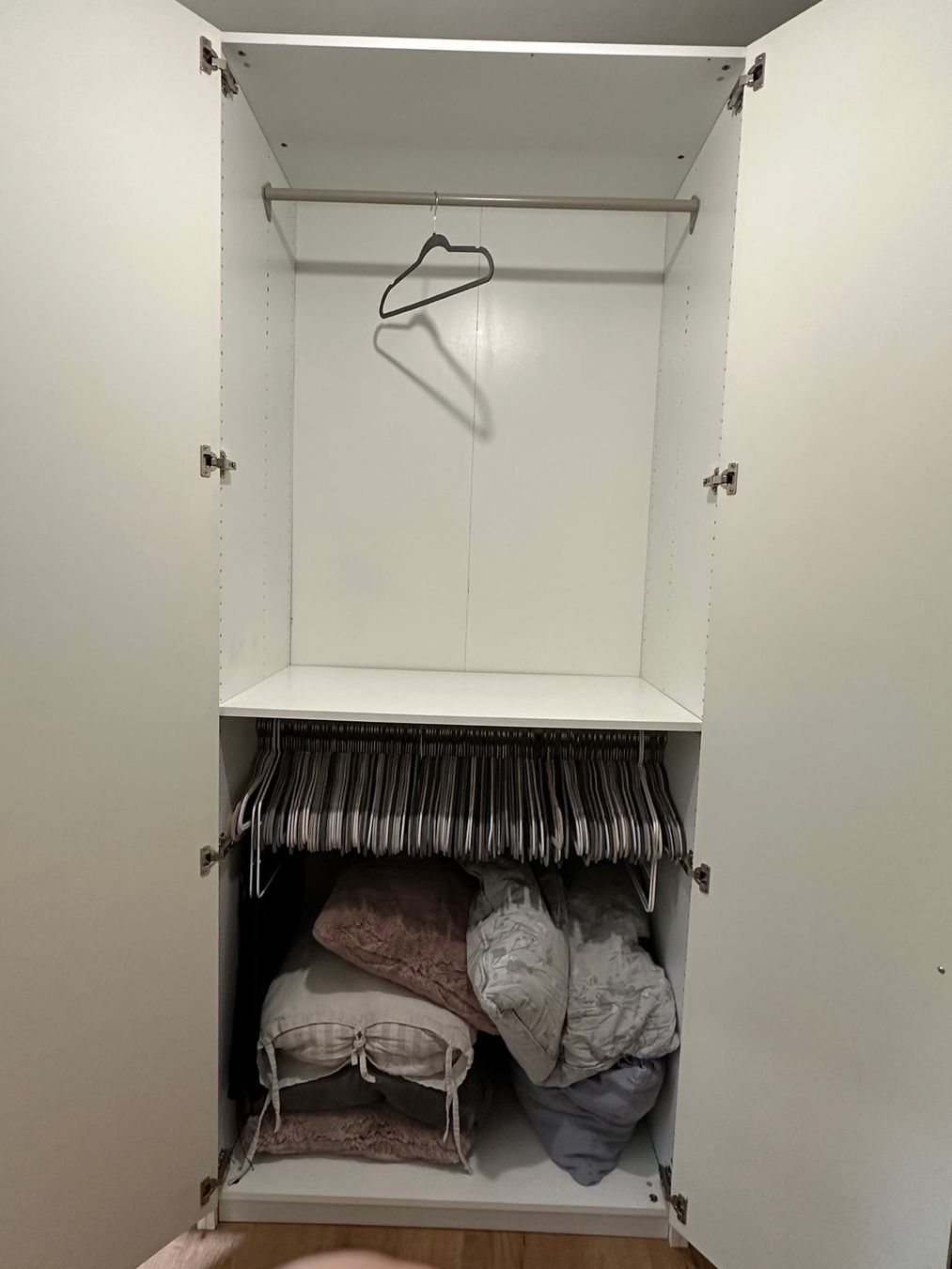 Ikea Armadi: Grosser IKEA PAX Kleiderschrank – Usato da Zürich venduto da hanvil100 2