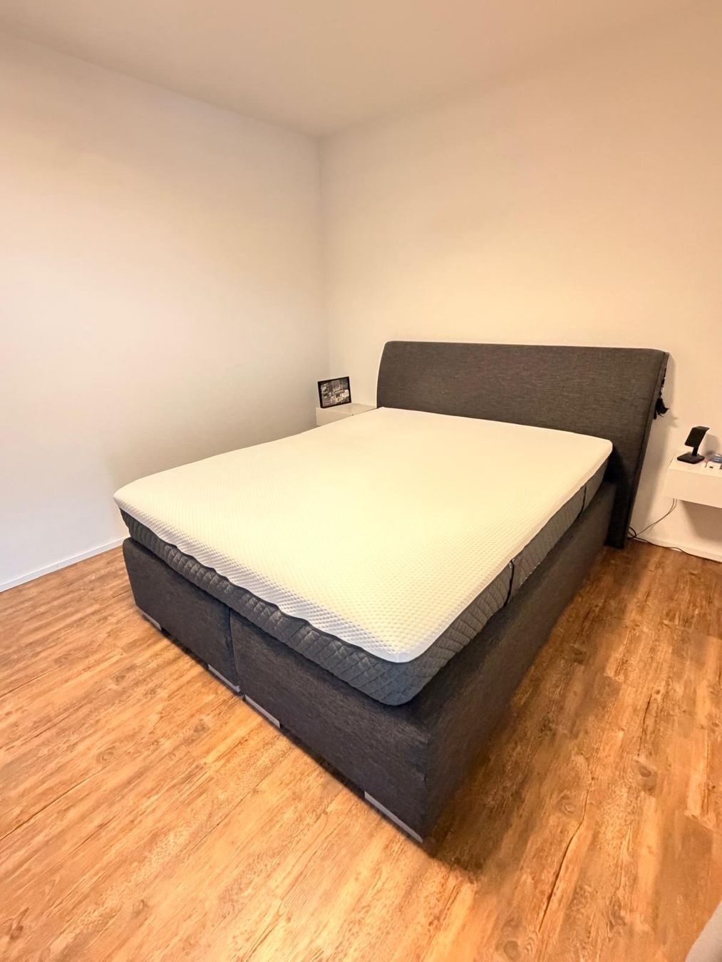 Livique Betten: Boxspringbett komplett 160x200 oder mit Emma-Matratze – Gebraucht aus Mägenwil von sportiv 1