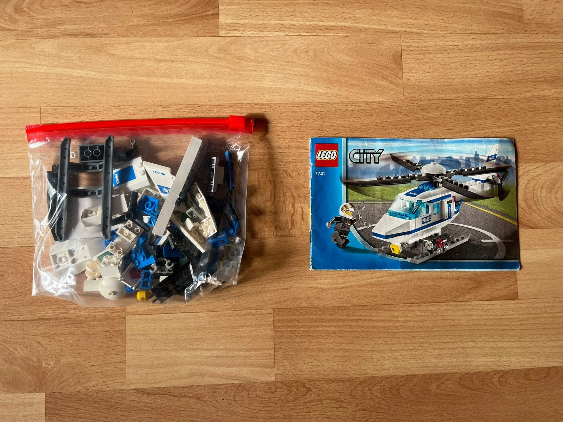 Lego Kit di costruzioni: Lego 7741 Complet avec notice – Usato da Treyvaux venduto da nil_jy5p