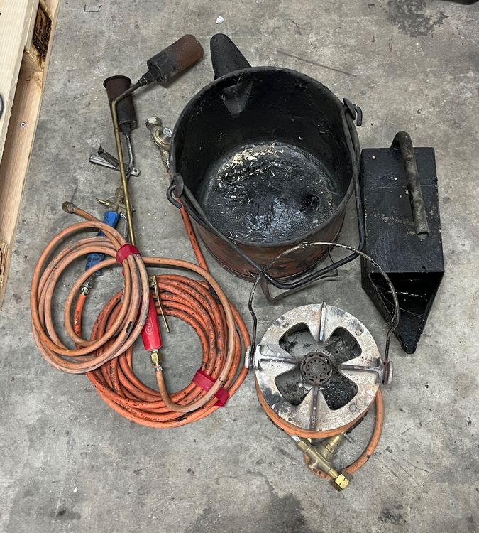 Bitumen Gas-Kocher mit Zubehör (Gebraucht) in Mumpf für CHF 12 – nur ...