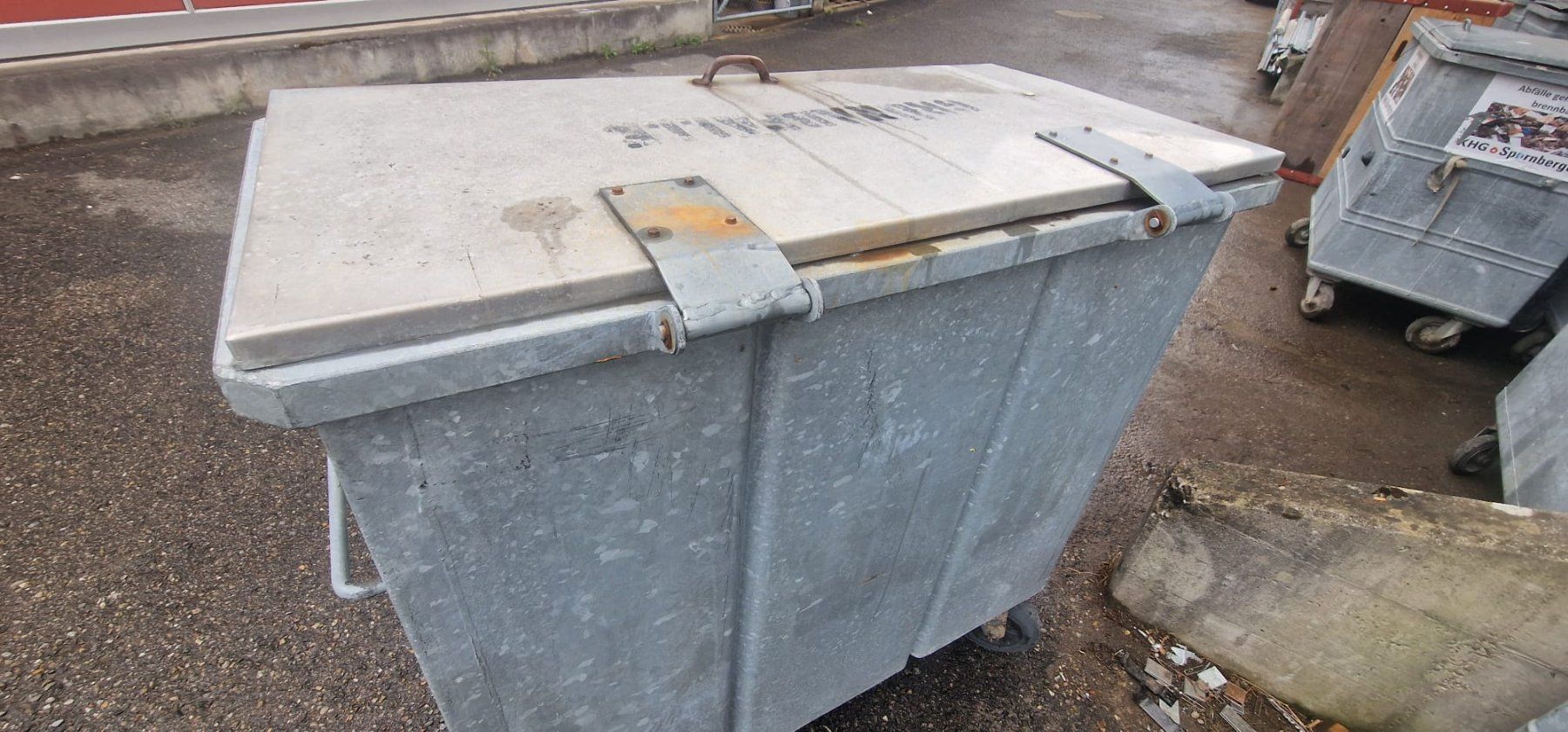 Banconi: Abfall Container verzinkt, 375 Liter schmal Nr. 0 – Usato da Flawil venduto da 1343525 1
