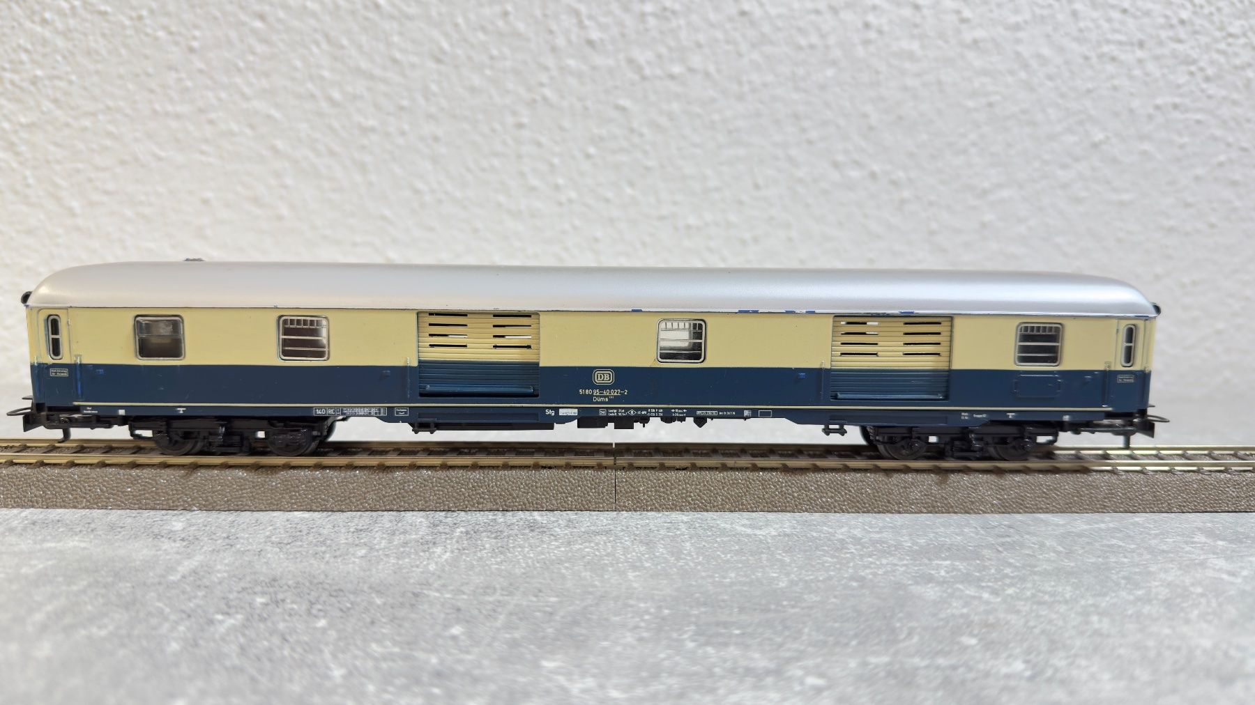 Märklin Modelleisenbahnen: Märklin DB Gepäckwagen H0 / AC – Gebraucht aus Schlieren von rat_lq6b 1