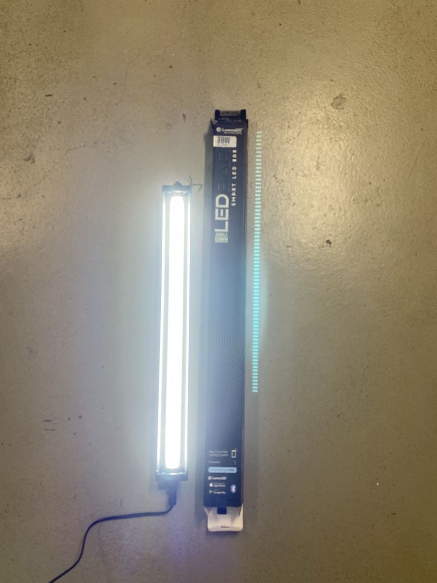 Lampes: Arcadia LumenIZE Smart LED Bar – Neuf (Voir description) à Basel par rap_tlh7 3