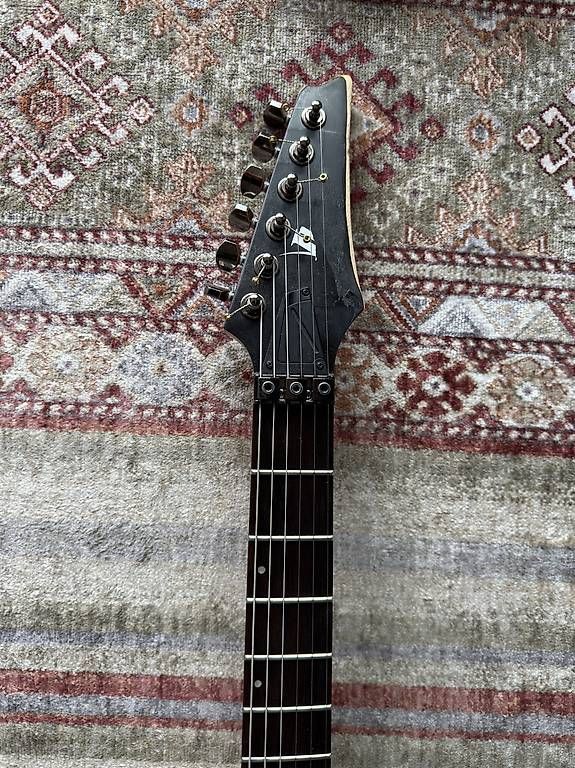 Strumenti musicali: Ibanez s520 relic – Usato da Blonay venduto da Hadja 4