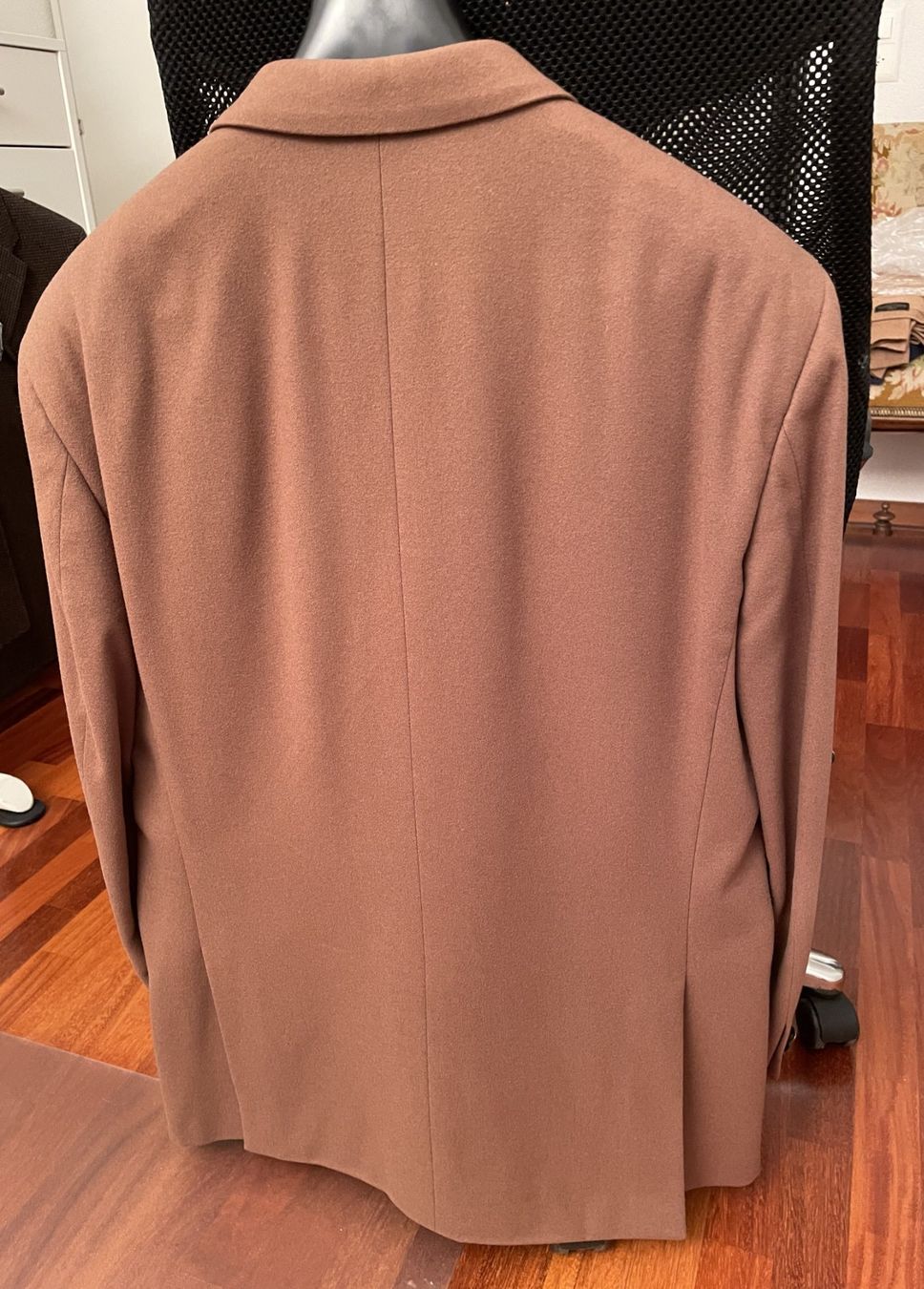 Giacche: Veste de couleur camel EMANUEL UNGARO – Usato da OBERENGSTRINGEN venduto da Lolo6316 1