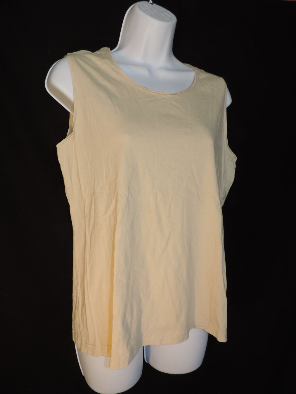 Top: débardeur beige – Usato da Genève venduto da Axelle333 3