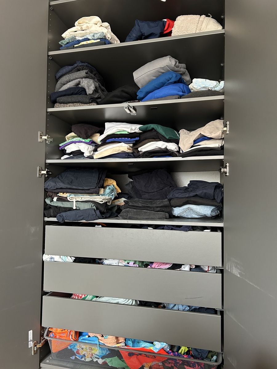 Ikea Armoires: 2 mal Pax Schrank Ikea  – D'occasion à Küsnacht ZH par Serierdberi