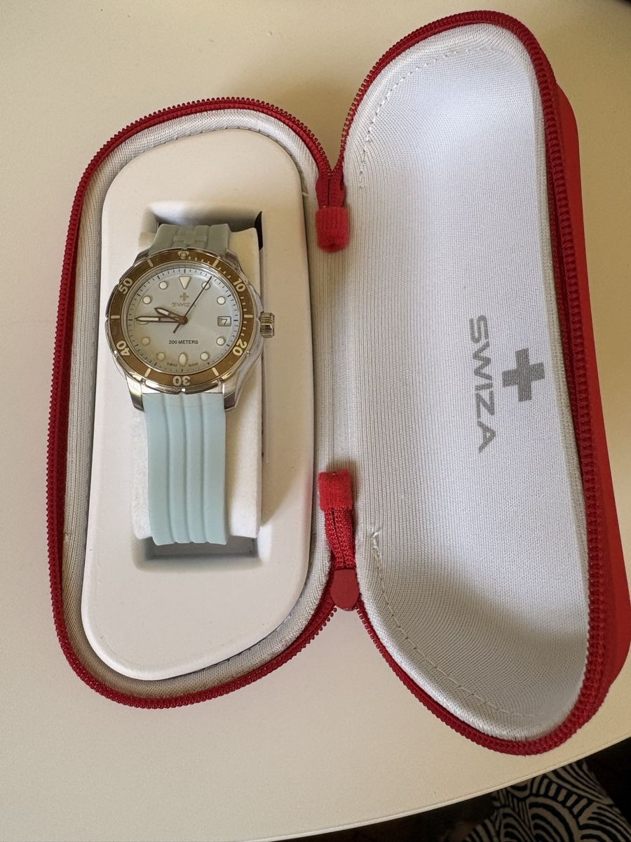 Swiza Uhren: Montre Swiza neuve bleu clair – Neu und originalverpackt aus St-Ursanne von milezarde 1