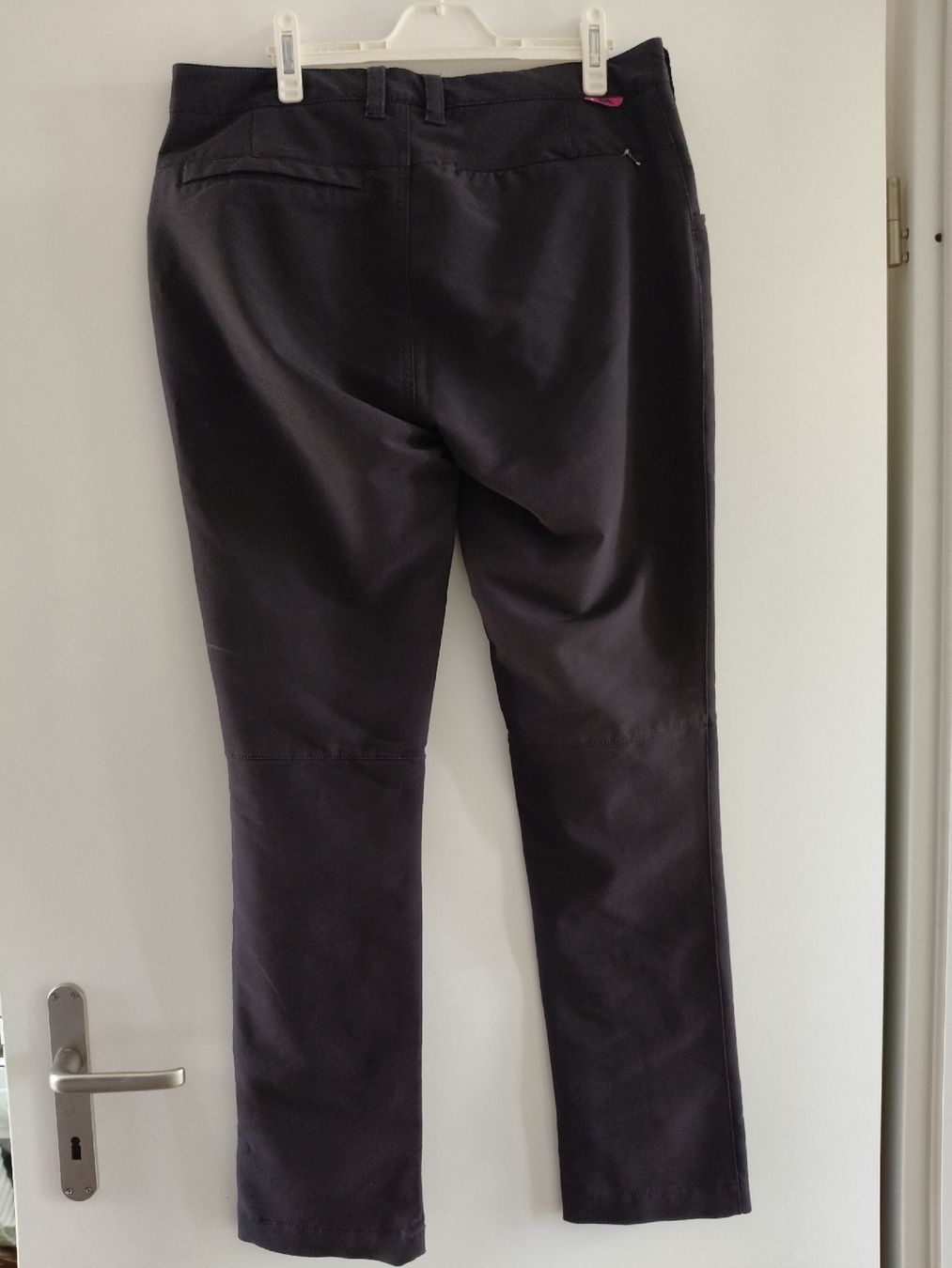 Pantaloni: Pantalon Trespass, Taille 42 – Usato da Petit-Lancy venduto da Elissouche 1