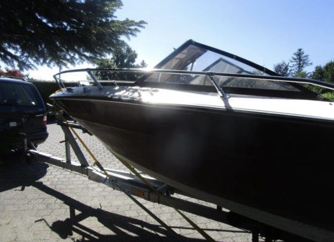 Chaparral Boote: Motorboot mit Bodenseezulassung – Defekt aus Weinfelden von adi0310