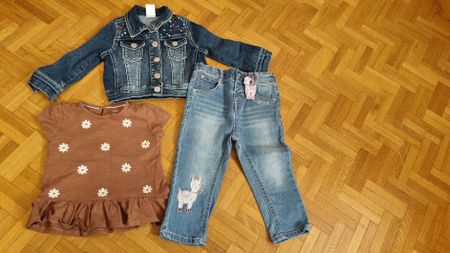Lot des habits fille taille 74/80/86