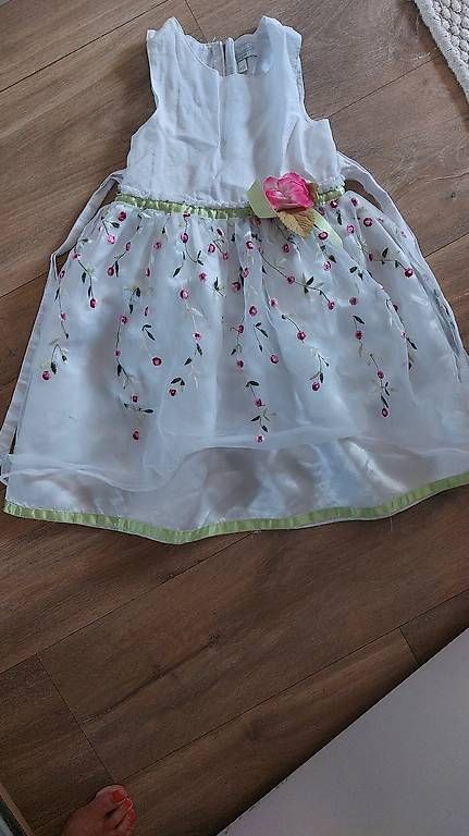 Vestiti & Gonne: Festliches Kleid 110 – Usato da Richterswil venduto da nimgruet 2