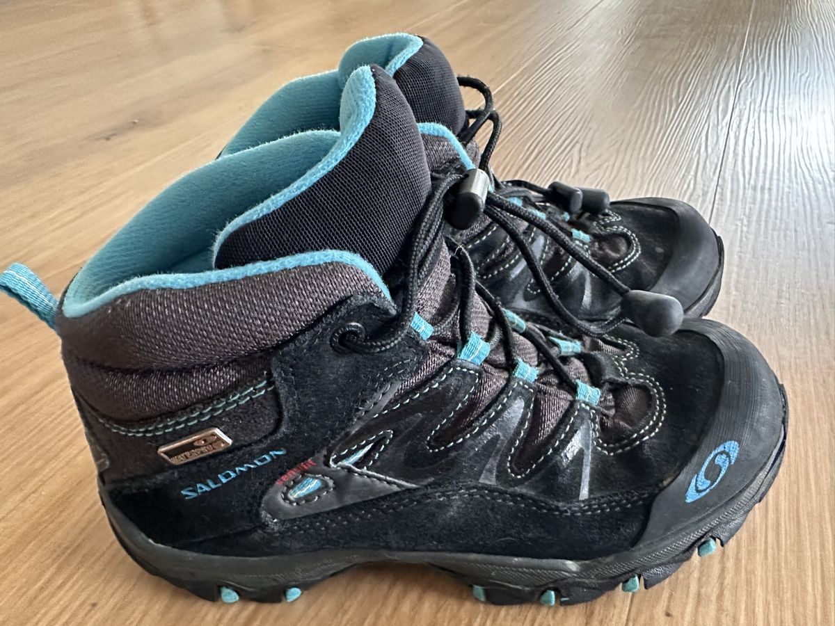 Salomon Schuhe für Jungen: Salomon Wanderschuhe Gr. 33 wasserdicht – Gebraucht aus Buchrain von eule2109