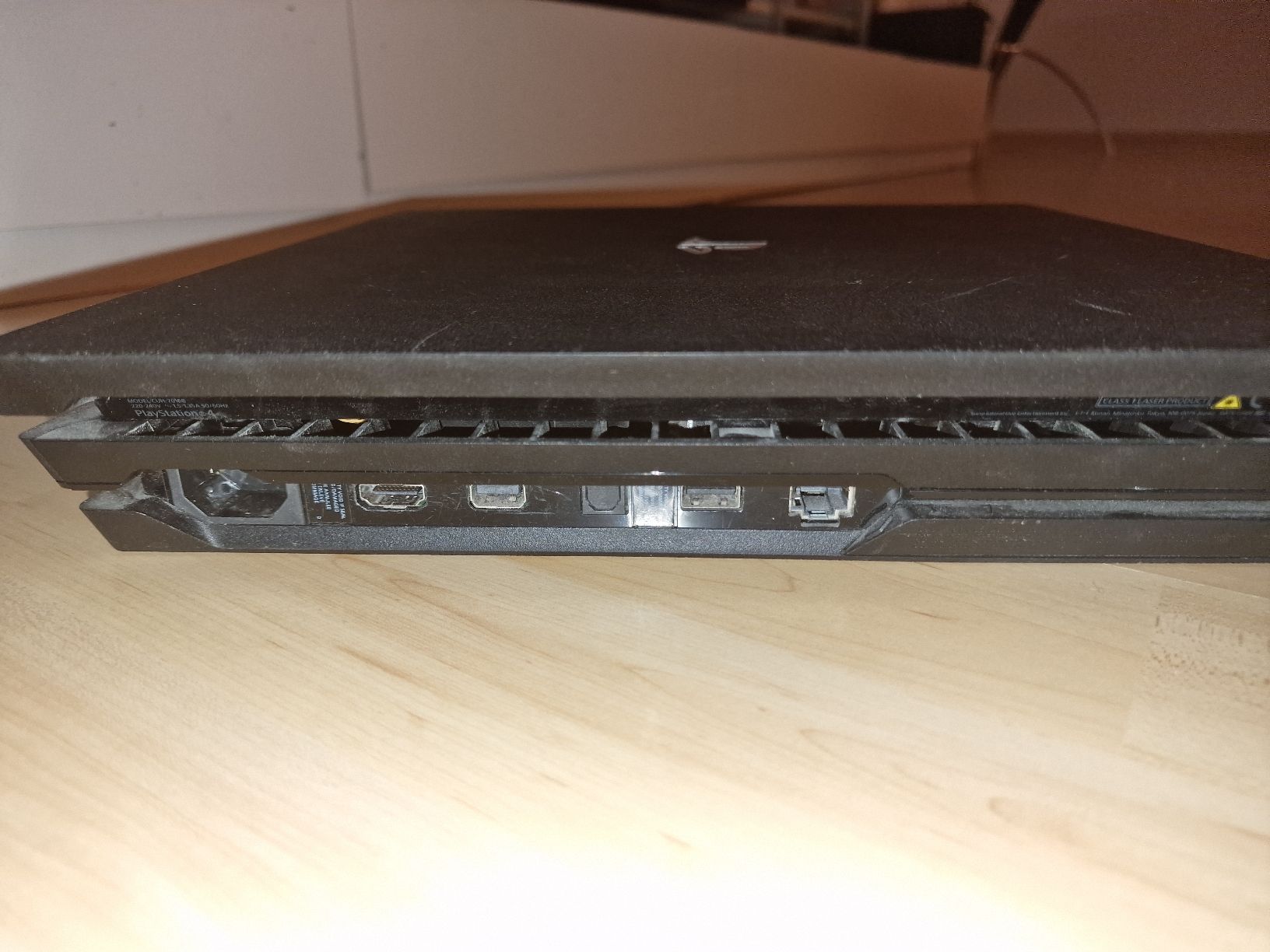 Sony Konsolen: PS4 Pro 1TB Mit Controller – Gebraucht aus Bremgarten AG von VictoriaV0102 5