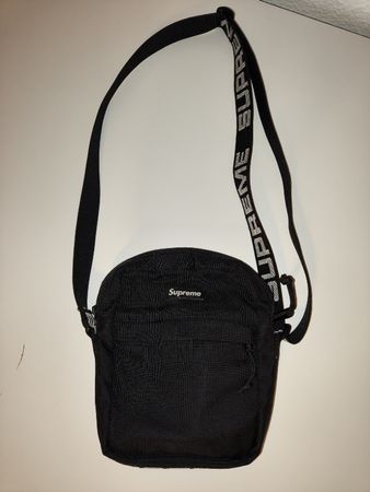 Umhängetasche Supreme schwarz Cordura Fabric guter Zustand