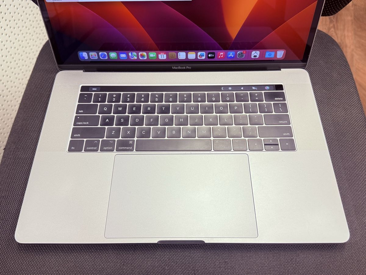 Apple Notebook: MacBook Pro 15.4 2017 16/1Tb – Usato da Uster venduto da jca_pr9r 3