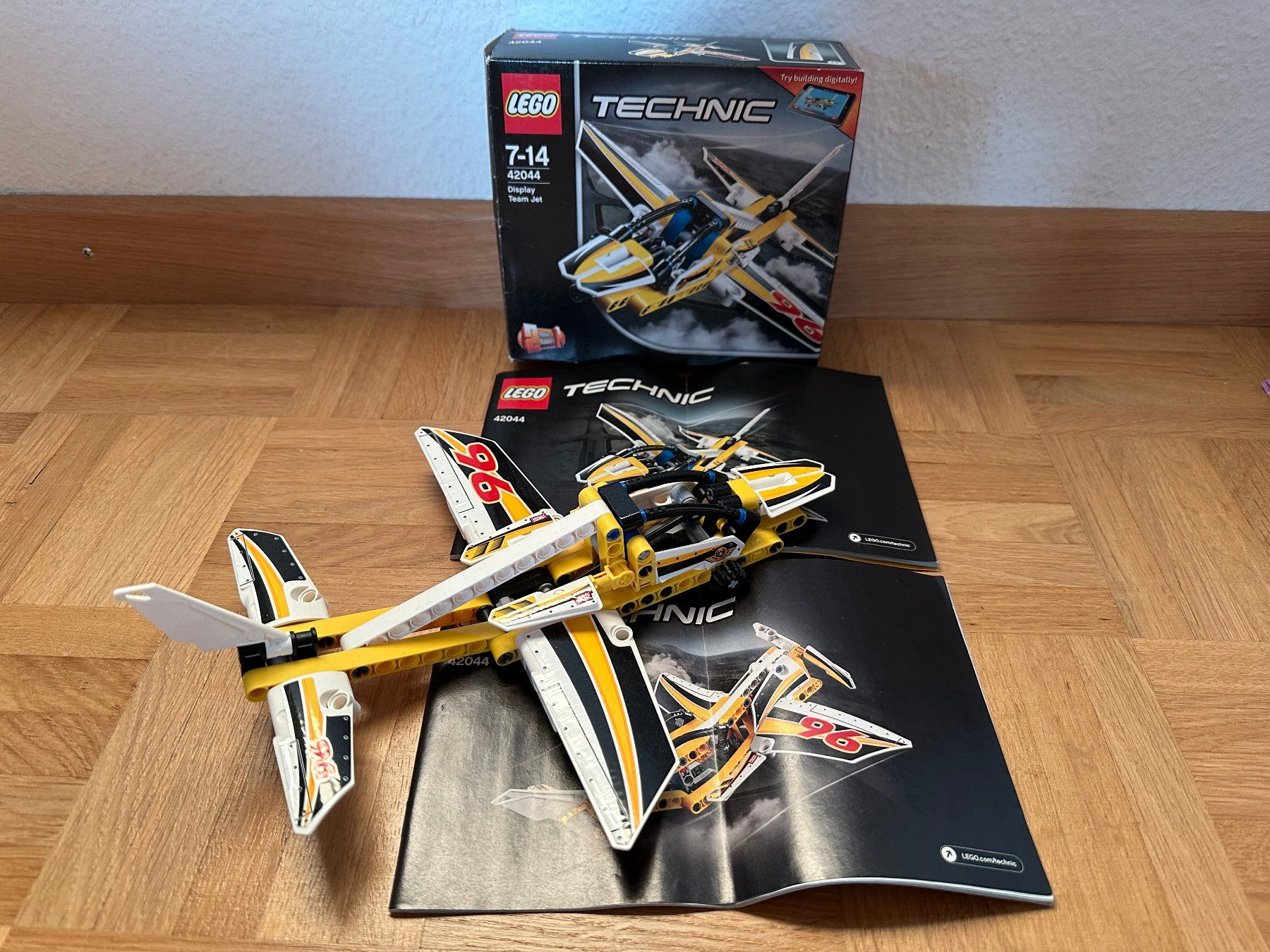 Lego Kit di costruzioni: LEGO Technic Display Team Jet 42044 – Usato da Winterthur venduto da nelead
