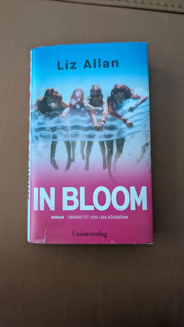 Bücher: Roman In Bloom von Liz Allan – Gebraucht aus Wädenswil von coconut1289