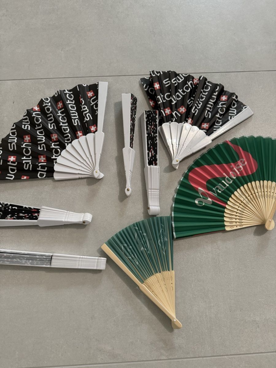 Altro in Decorazioni & Accessori: Collection d'éventails Swatch et Vaudoise, parfait été! – Usato da Uitikon Waldegg venduto da sch_m58c