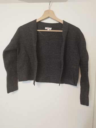 Neues dunkelgraues Strick Bolero von S.Oliver, Gr. 32