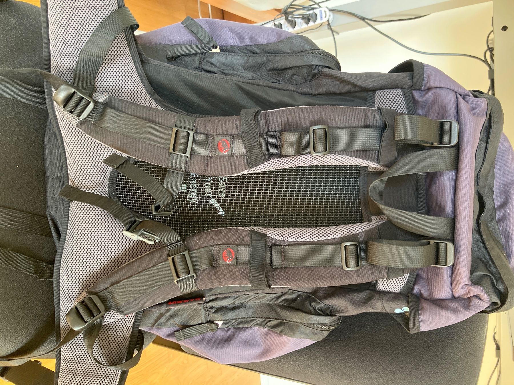 Mammut Zaini: MAMMUT Trekkingrucksack 50 L – Usato da Bern venduto da mil_j978 1