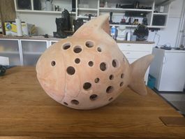 Zwei Fische aus Ton guter Zustand gebraucht.