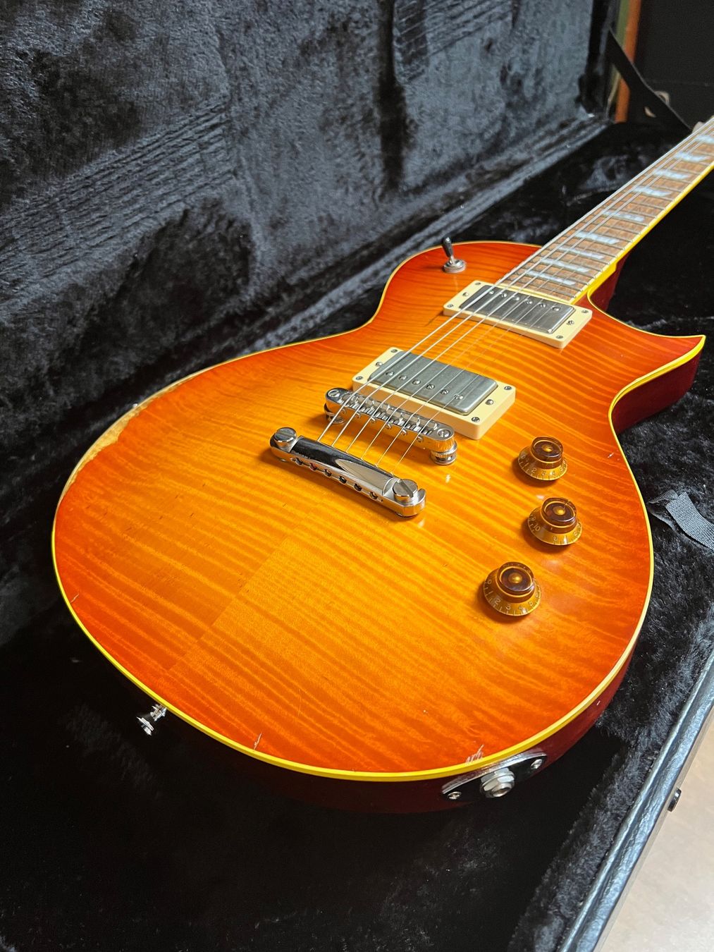 Esp Strumenti musicali: ESP Eclipse Japan Distressed Cherry Sunburst | Koffer | Top – Usato da Neunkirch venduto da F1986 5